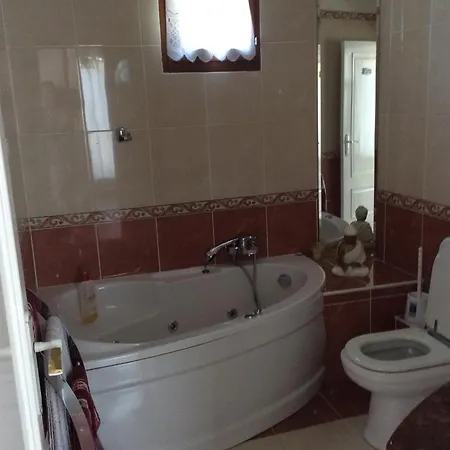 Duplex House Un Center Village * Campea