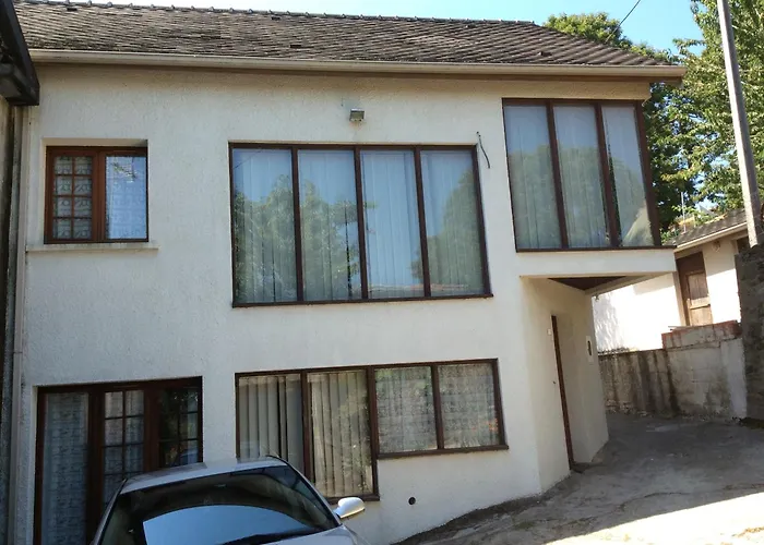 Duplex House Un Center Village * Campea